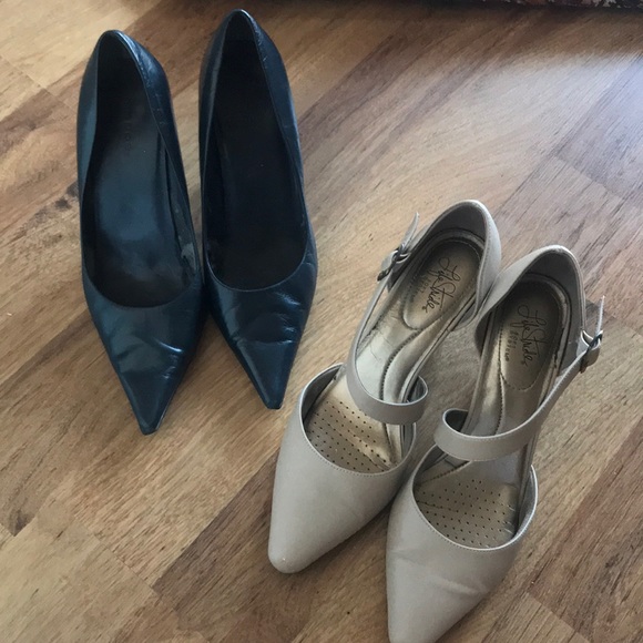 Life Stride Shoes - Set of Cream and Navy Heels